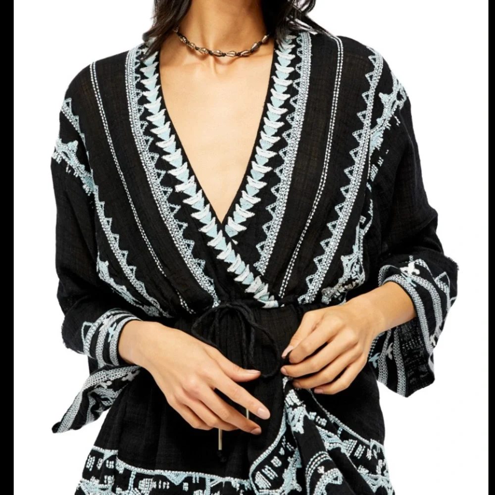 Free People Saffron embroidered tunic NWOT